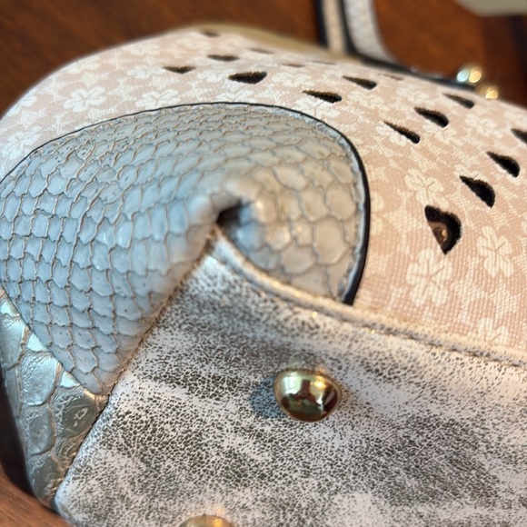 Brangio Satchel Italian leather cut out hearts/rhinestones below gray cream 
NWO - Picture 11 of 17